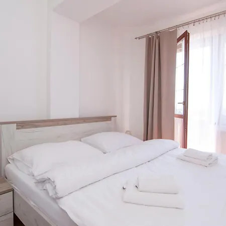 Sileas Aparthotel 4*